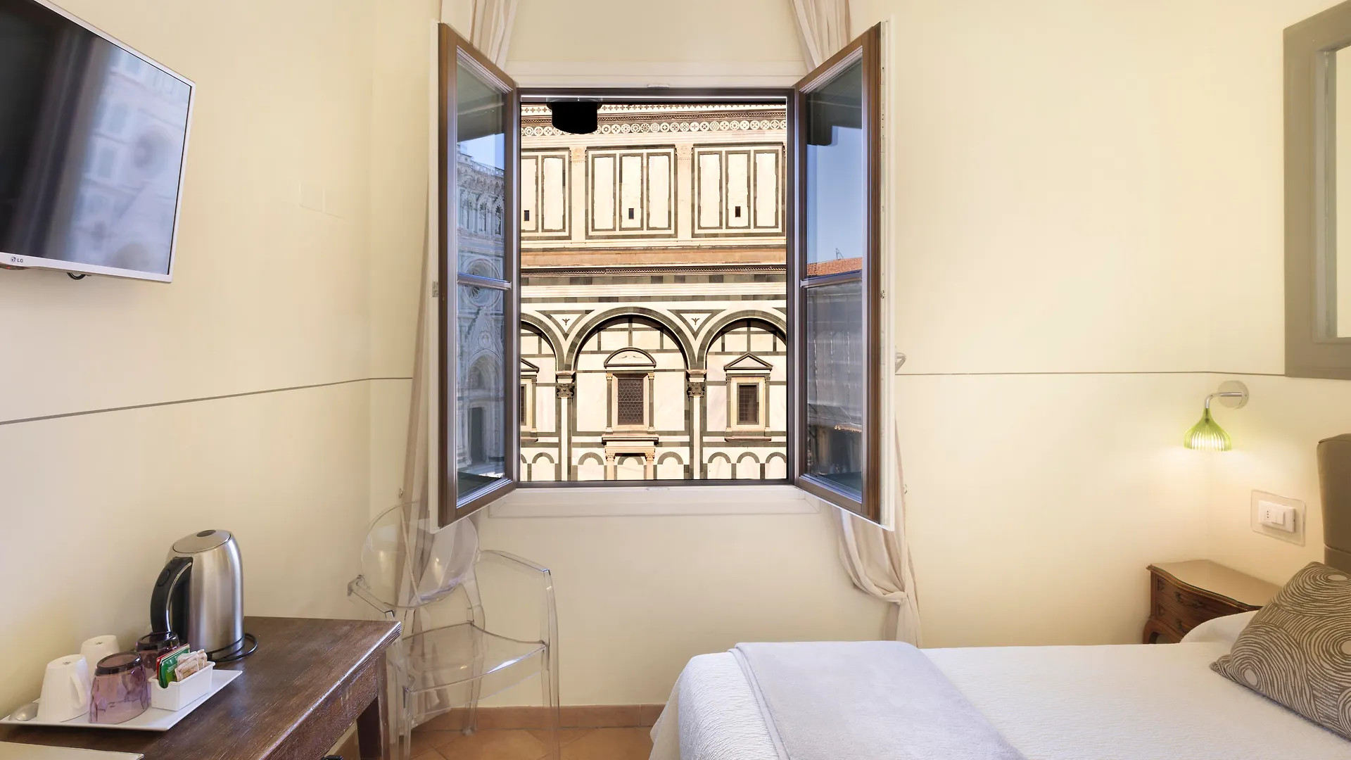*** Nocleg ze śniadaniem B&B Soggiorno Battistero Florencja Włochy
